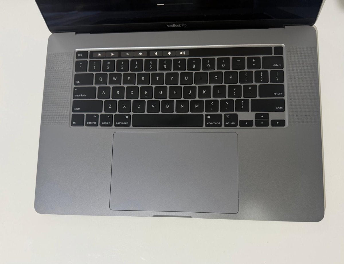 Apple MacBook Pro 16" 2019 i7 16GB RAM 500GB SSD Radeon Pro 5300M 4GB Cycles-570 image 3