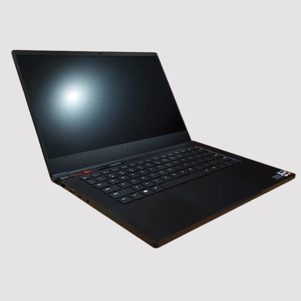 Razer Blade 14 AMD Ryzen 9 6900HX RTX 3080 Ti 16GB RAM 1TB SSD QHD 165Hz image 2