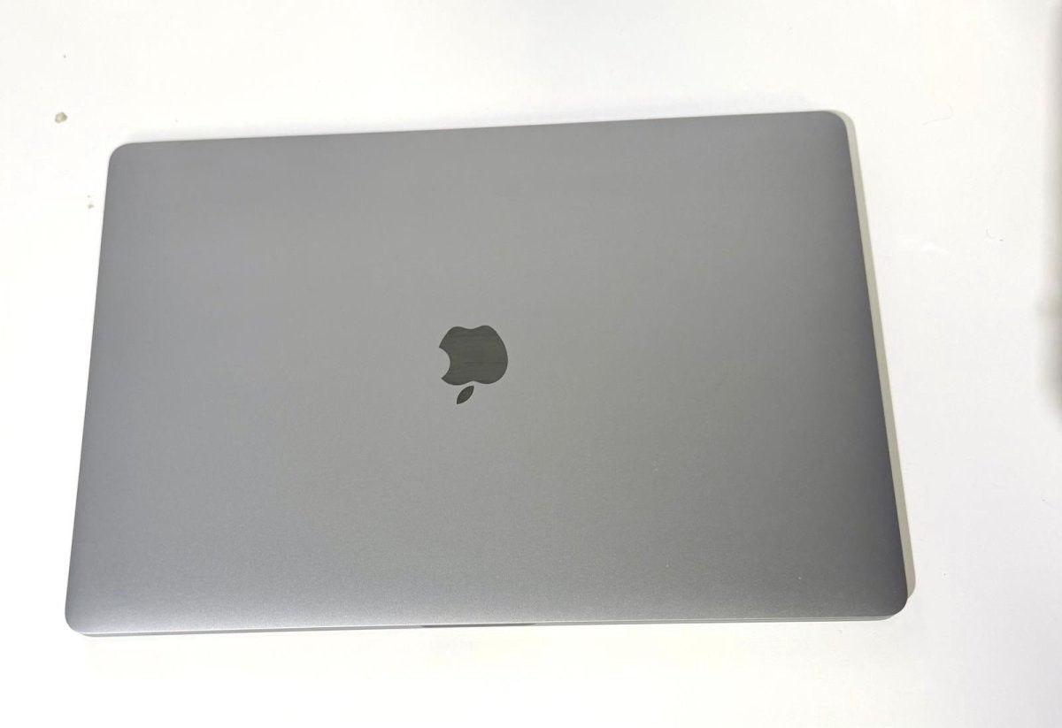 Apple MacBook Pro 16" 2019 i9 32GB RAM 1TB SSD AMD Radeon Pro 5500M image 2